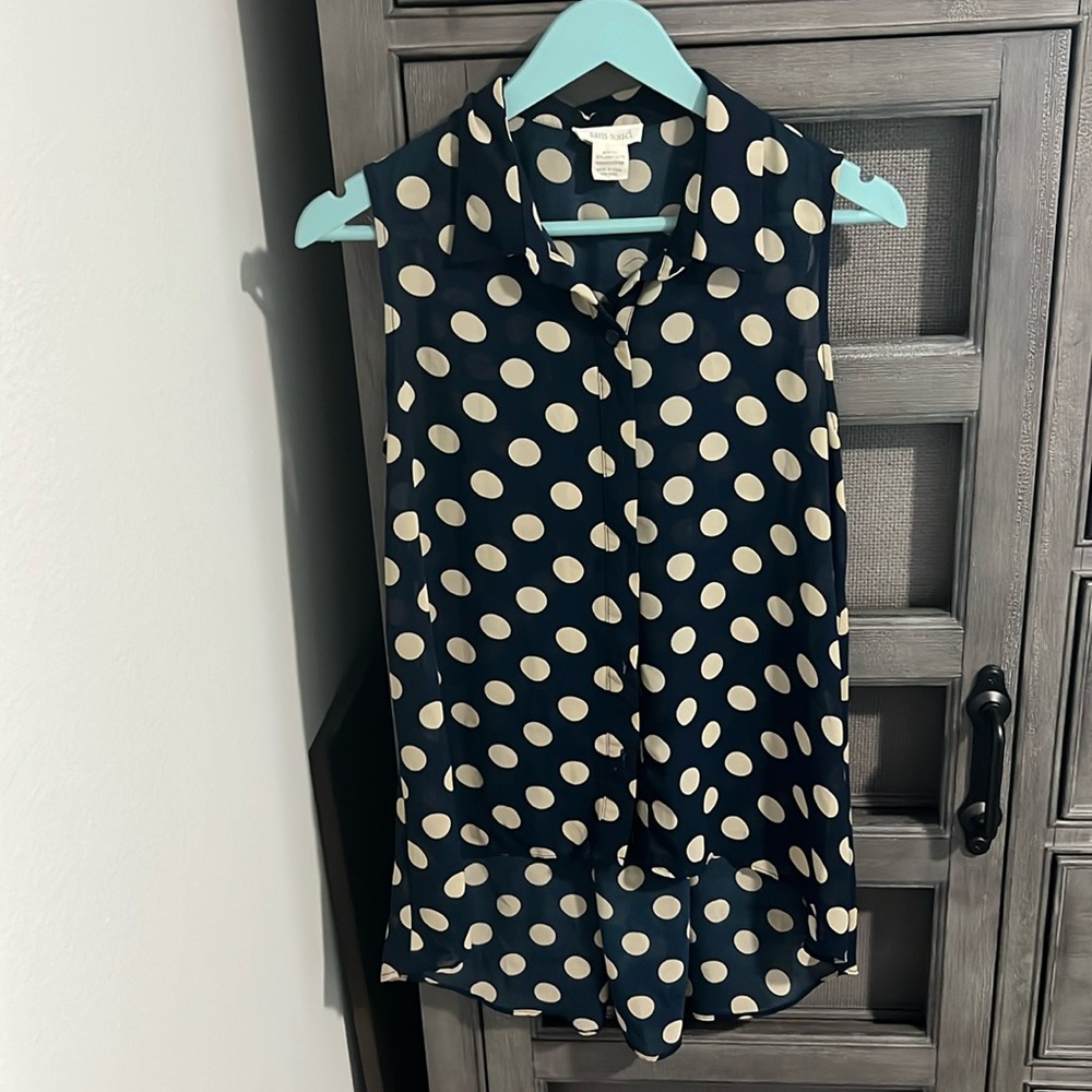 Navy Blue with tan dots blouse San Souci high low bottom of blouse medium